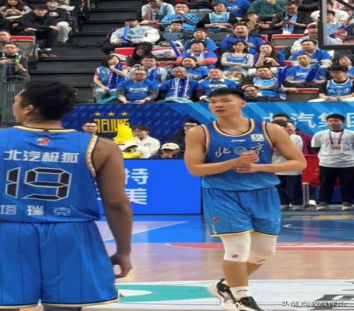 周继红跳水,巅峰时刻,完成三周半,开云体育,开云体育官网,开云体育app,开云体育app下载